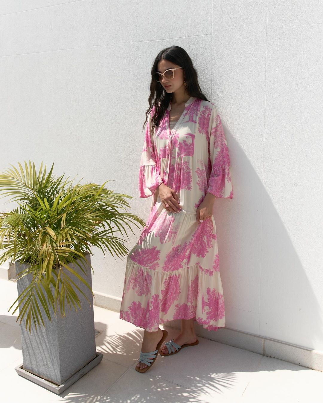 💃Robe longue d'été à col en V à motif forestier pour femmes👗