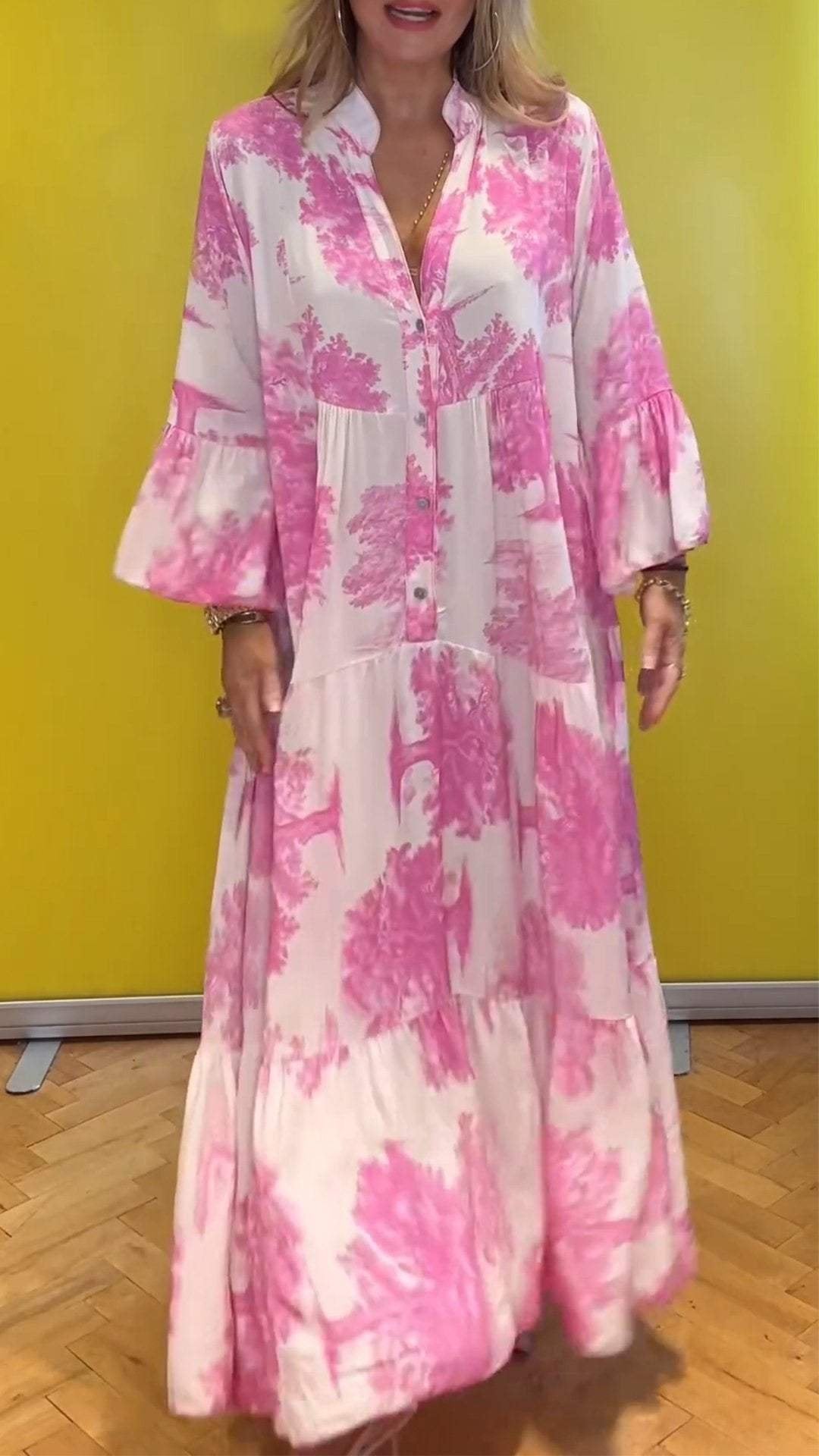 💃Robe longue d'été à col en V à motif forestier pour femmes👗