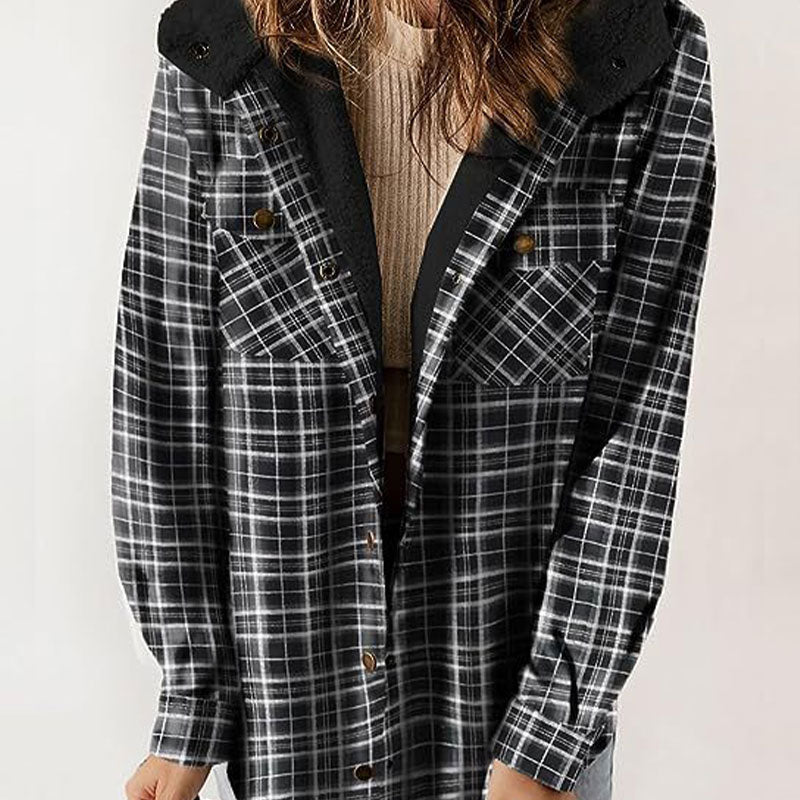 đ„Veste Ă capuche Ă carreaux tendance pour femmes en hiver