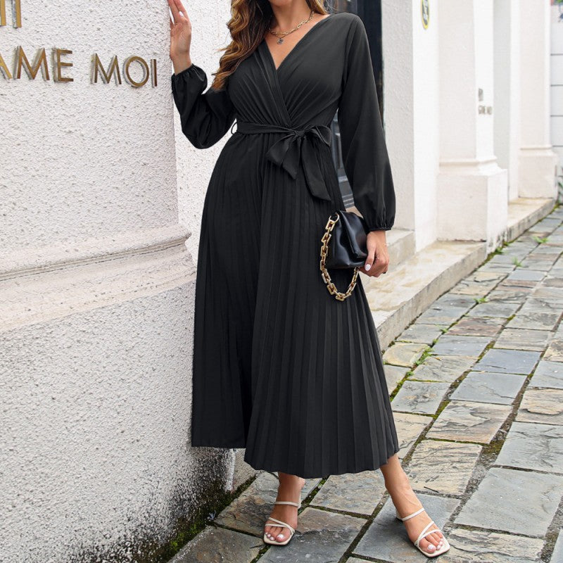 Robe pour femmes longue à plis avec ceinture nouée enveloppante