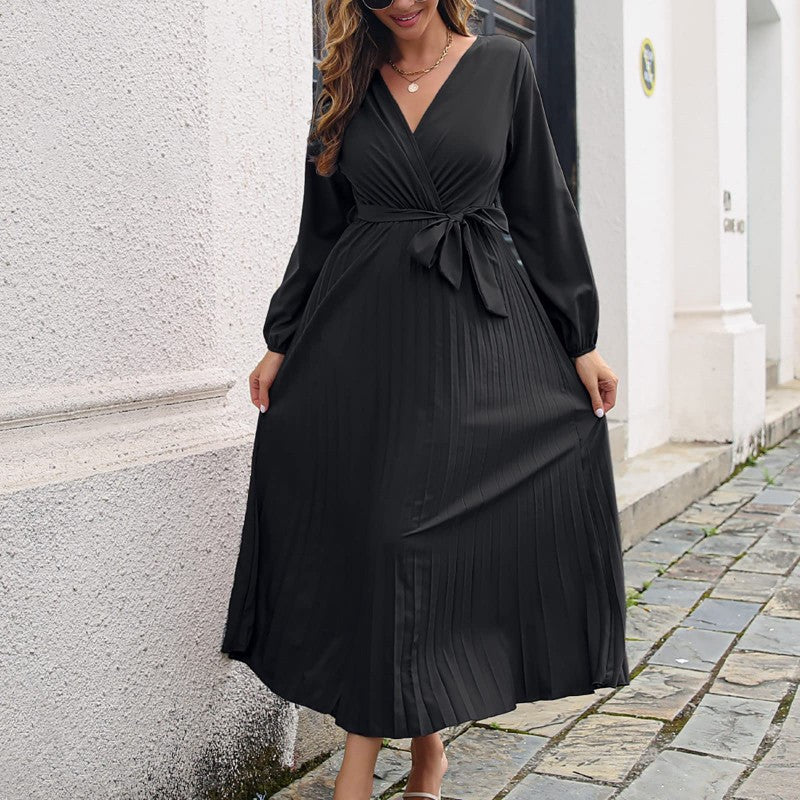 Robe pour femmes longue à plis avec ceinture nouée enveloppante