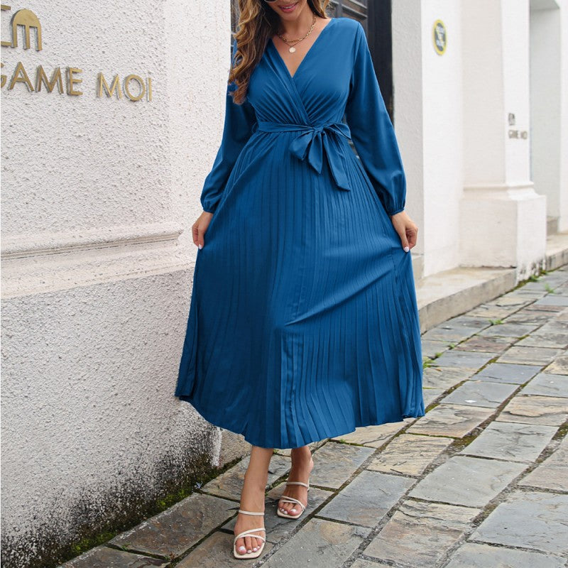Robe pour femmes longue à plis avec ceinture nouée enveloppante
