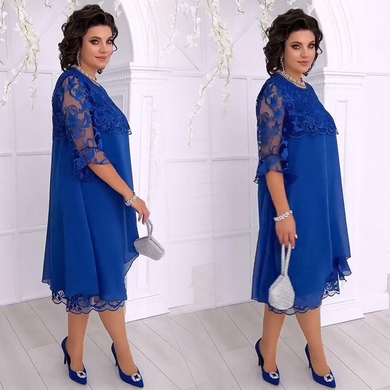 Robe en tulle doux et en dentelle superposée