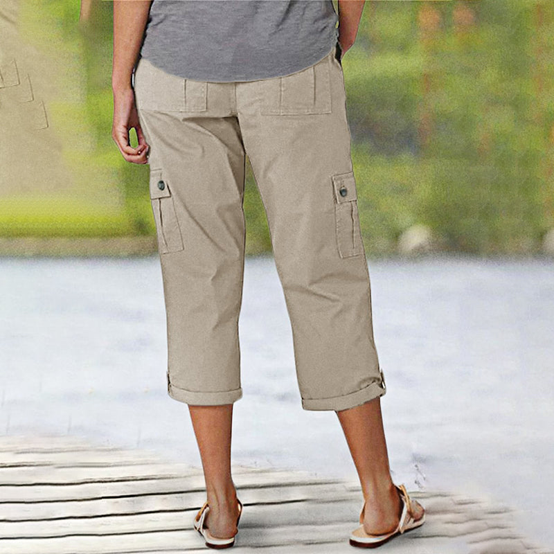 Pantalon cargo capri avec ceinture et plis au bas et plusieurs poches