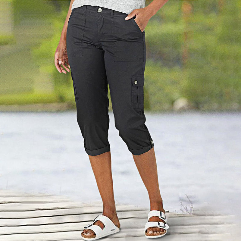 Pantalon cargo capri avec ceinture et plis au bas et plusieurs poches