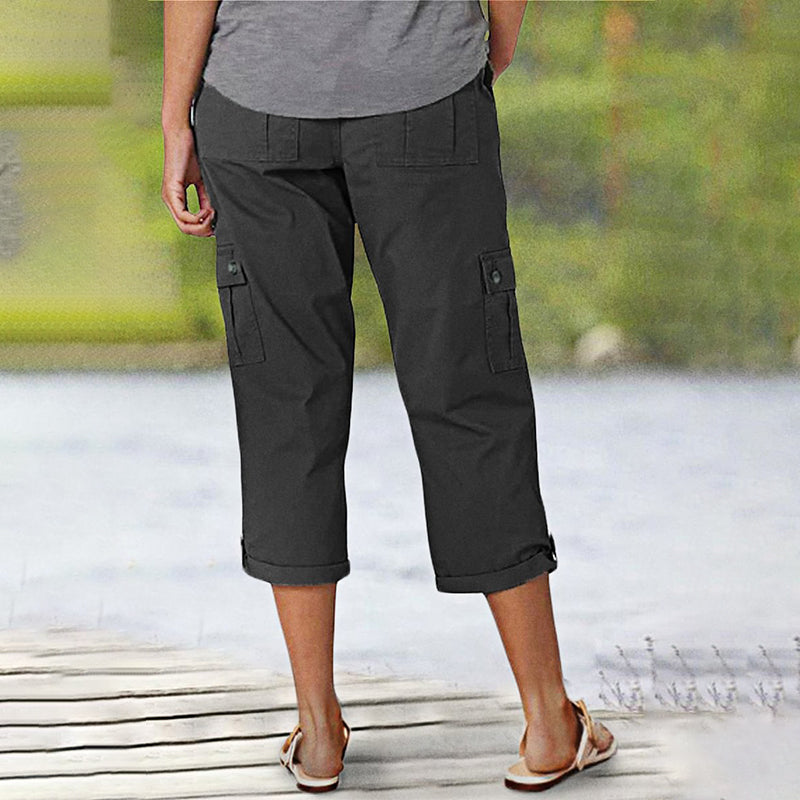 Pantalon cargo capri avec ceinture et plis au bas et plusieurs poches