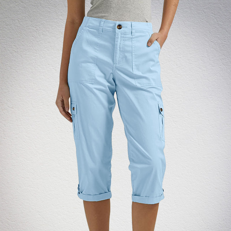 Pantalon cargo capri avec ceinture et plis au bas et plusieurs poches