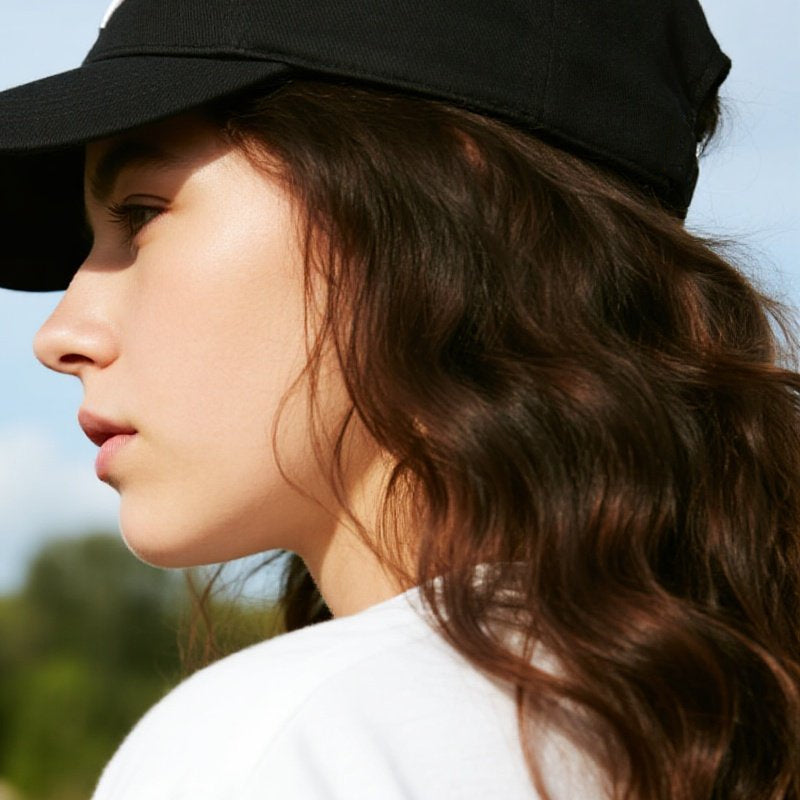 Perruque casquette de baseball 2 en 1 aux cheveux bouclés