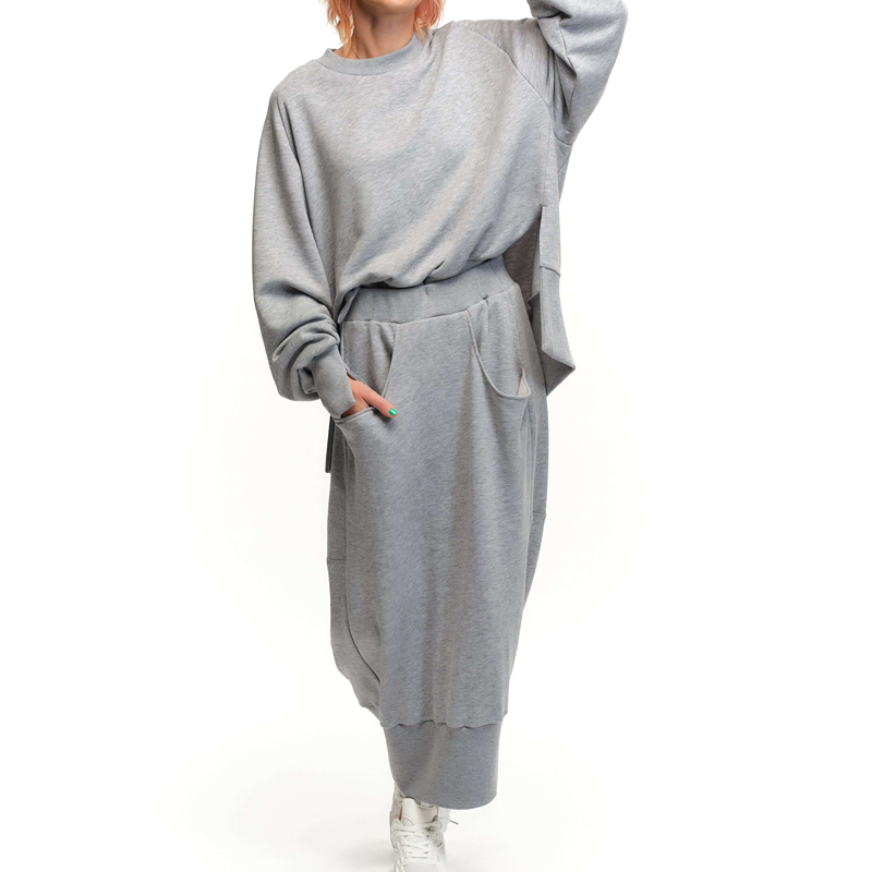 Ensemble 2 pièces sweat-shirt à col rond et jupe pour femme
