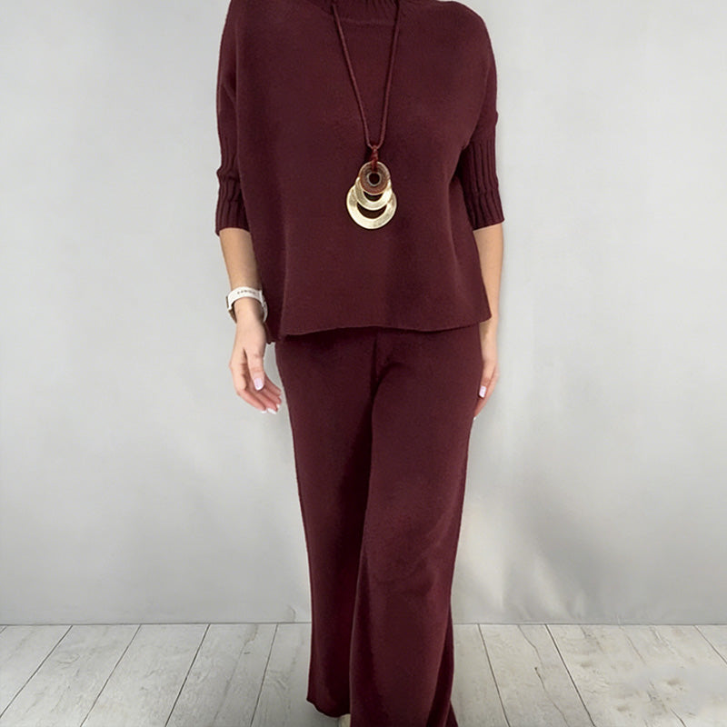 Ensemble haut à col montant et manches courtes et pantalon pour femme