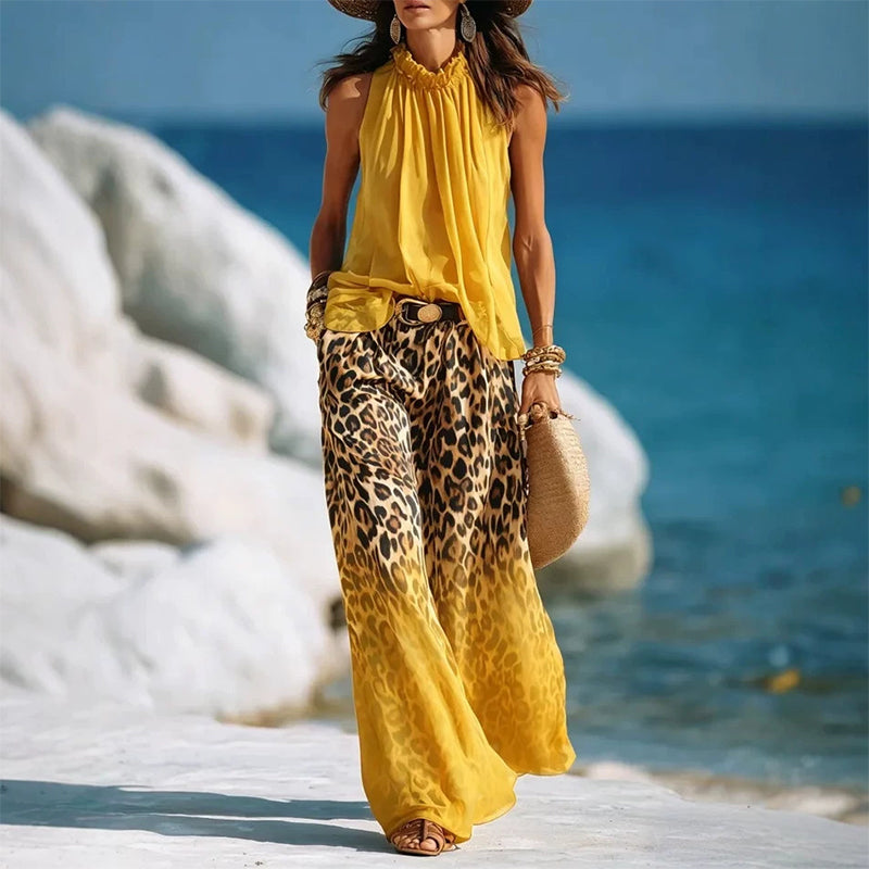 đEnsemble femme composĂ© d'un haut dos nu sans manches et d'un pantalon lĂ©opard â Une tenue d'Ă©tĂ© audacieuse, chic et dĂ©contractĂ©eđ„
