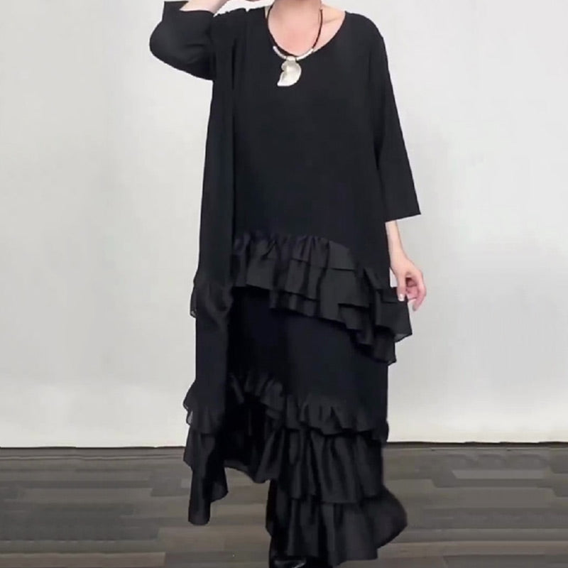 Robe fluide oversize à volants et superpositions