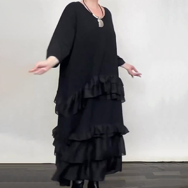 Robe fluide oversize à volants et superpositions