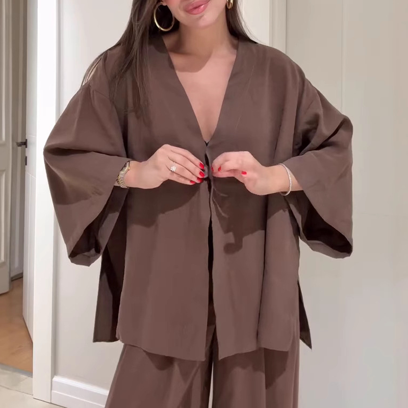 Ensemble deux pièces pour femme : haut élégant à col en V et pantalon large