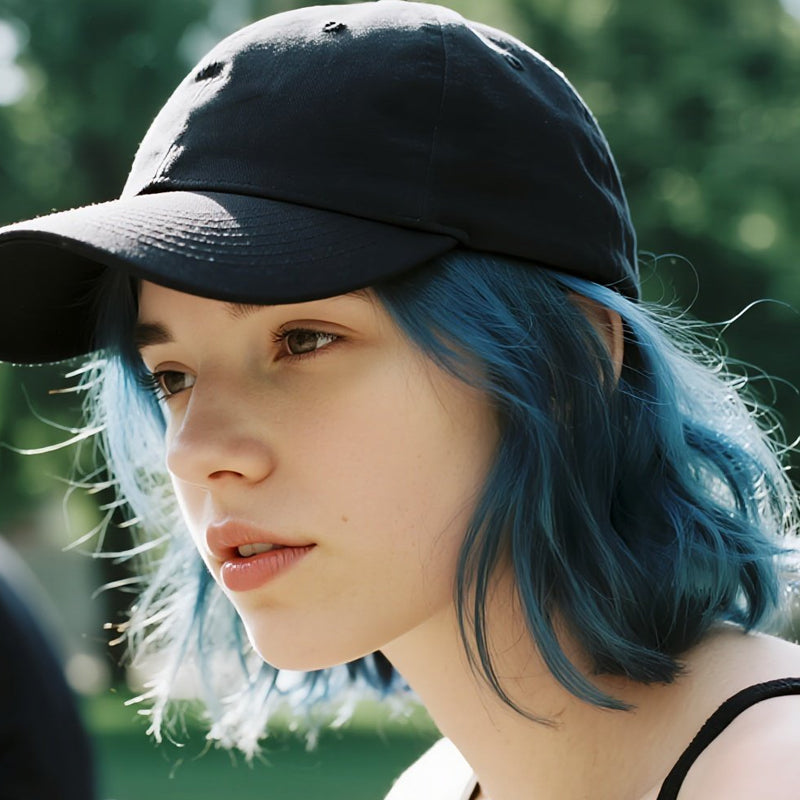 Perruque casquette de baseball 2 en 1 aux cheveux bouclés