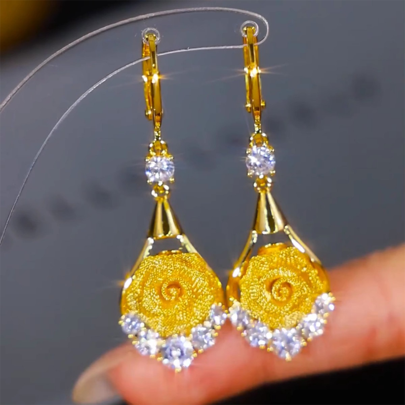Boucles d'oreilles élégantes en maille rose