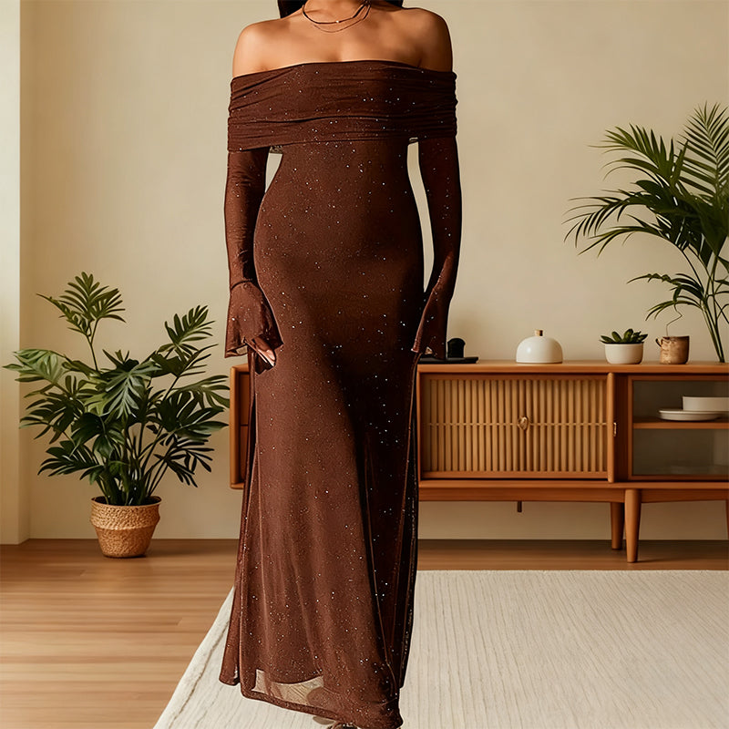 Robe longue moulante à épaules dénudées en maille scintillante
