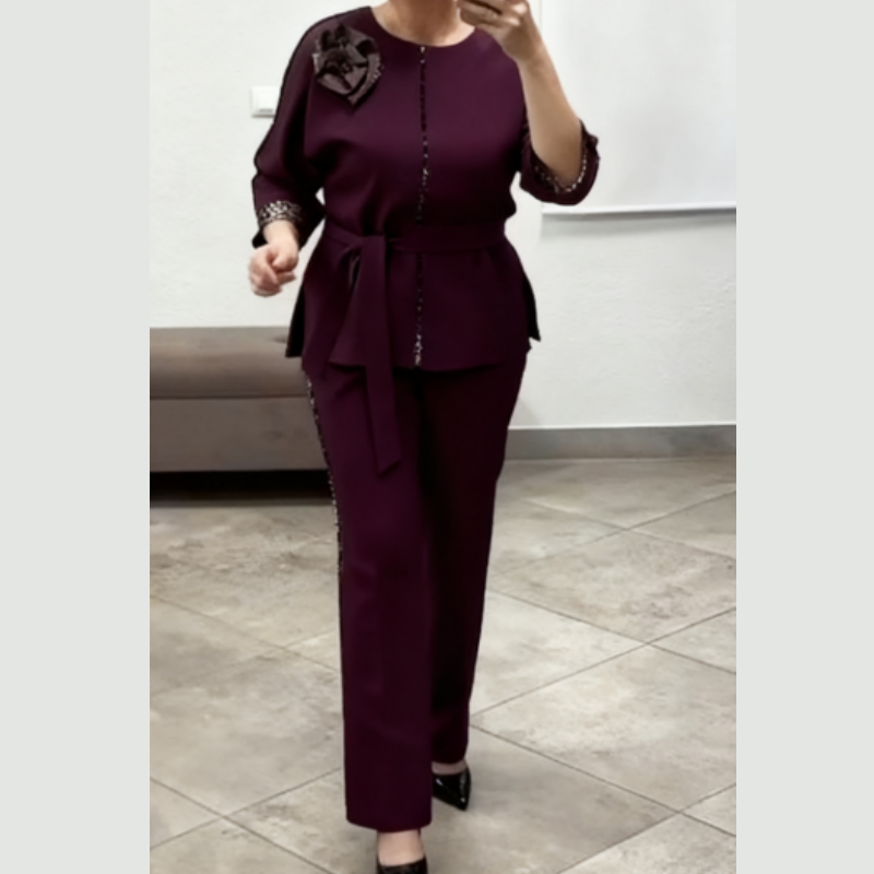 ✨ Ensemble deux pièces luxueux avec détails léopard – Élégance, confort et style sophistiqué ✨