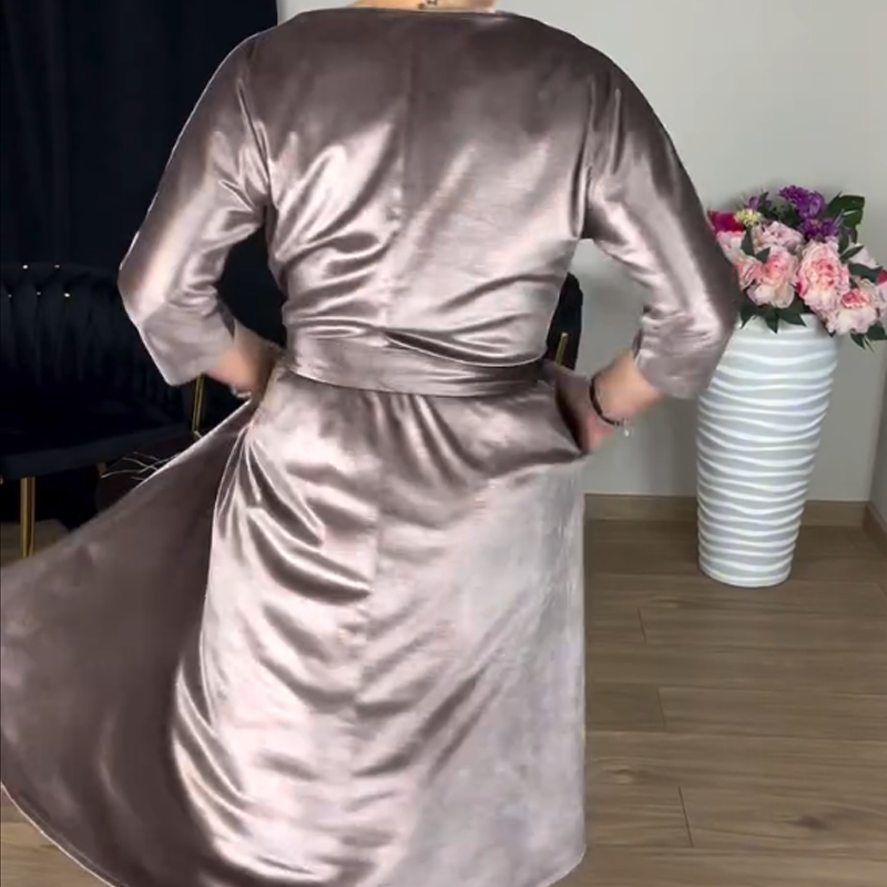 Robe midi en satin à manches 3/4 et col rond pour femme