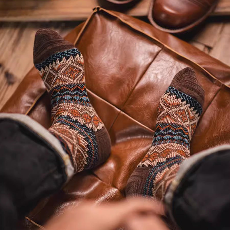 Chaussettes mi-mollet colorées pour l'hiver, chaussettes épaisses en pur coton, chaussettes rétro pour hommes de style ethnique (5 paires, 5 couleurs)