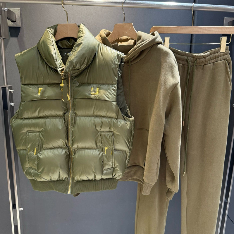 Ensemble 3 pièces pour femme comprenant une veste matelassée, un sweat à capuche et un pantalon de jogging