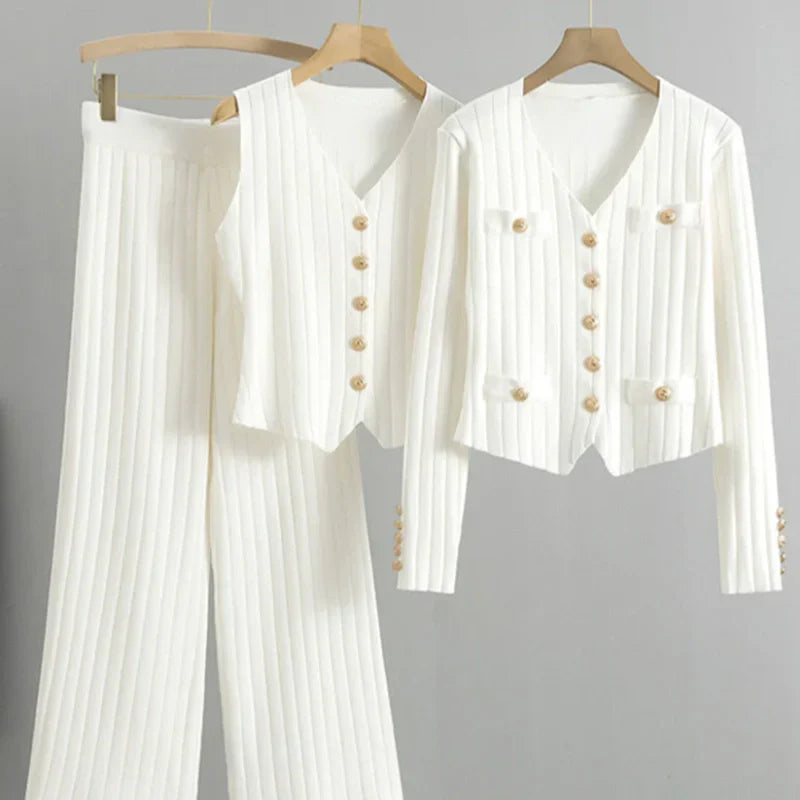 Ensemble 3 pièces pour femme comprenant un cardigan à col en V, un débardeur et un pantalon