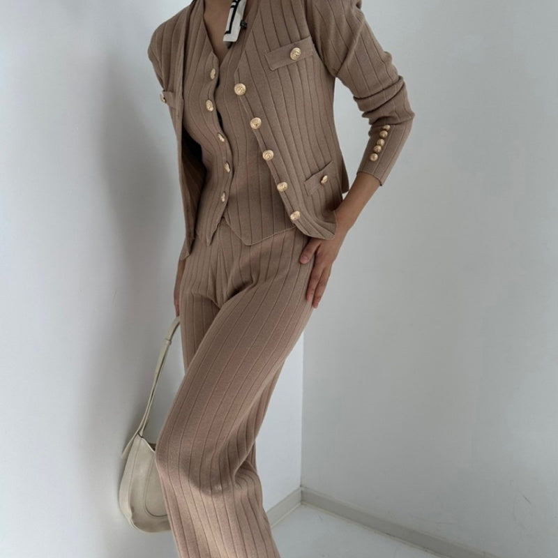 Ensemble 3 pièces pour femme comprenant un cardigan à col en V, un débardeur et un pantalon