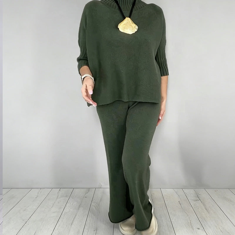 Ensemble haut à col montant et manches courtes et pantalon pour femme