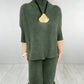 Ensemble haut à col montant et manches courtes et pantalon pour femme