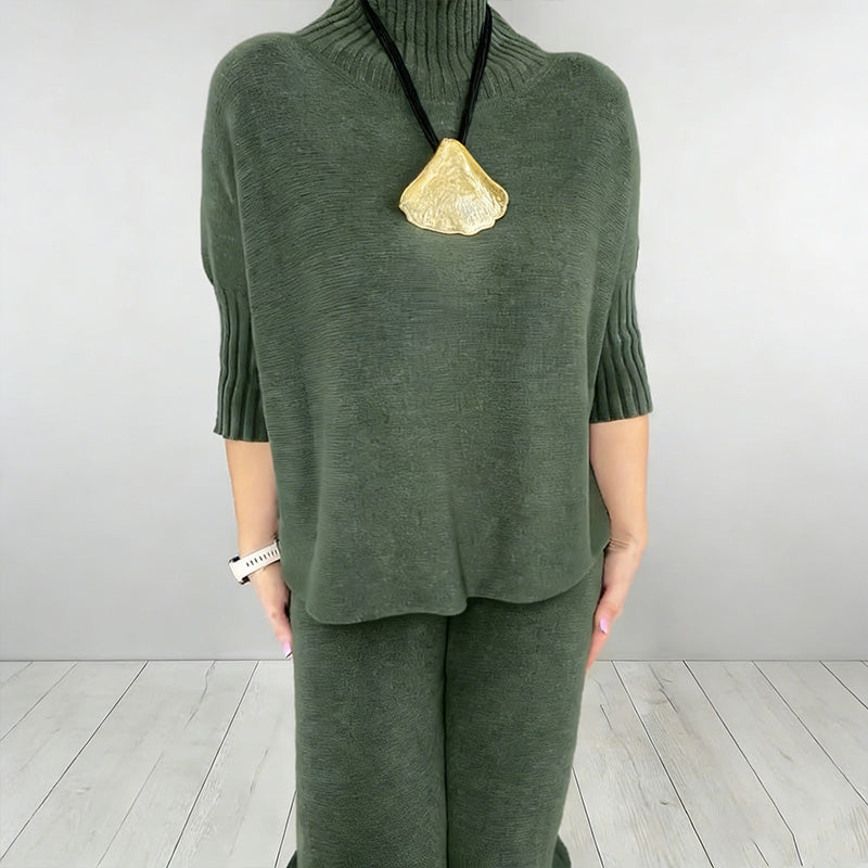 Ensemble haut à col montant et manches courtes et pantalon pour femme