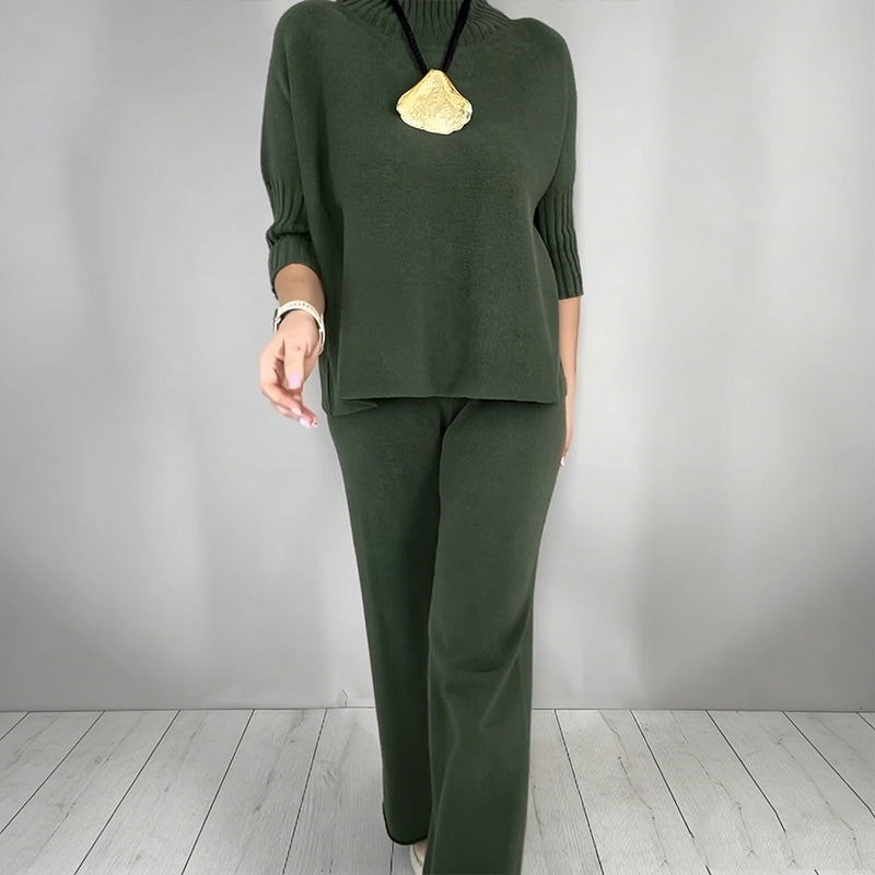 Ensemble haut à col montant et manches courtes et pantalon pour femme
