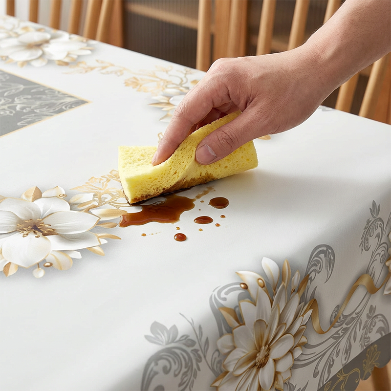 🌺🎀 50 % de réduction！! Nappe Fleurie en Relief Imperméable – Élégance intemporelle, protection anti-tache & entretien facile