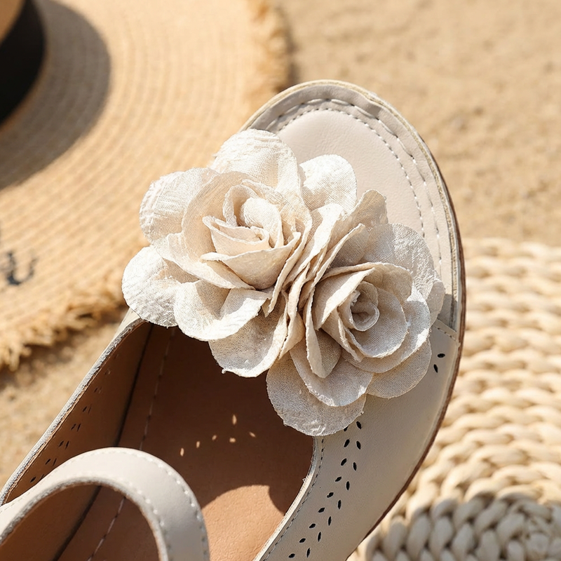 👡 60% DE RÉDUCTION! 🌸 Sandales à Talon Bloc avec Fleurs 3D & Bout Ouvert – Élégantes, Confortables & Bout Ouvert 👠