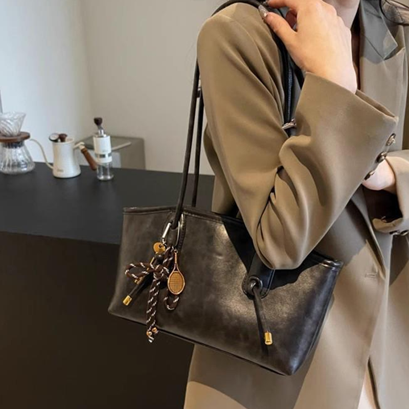 👜✨🌸 PROMO -50% ! Sac d'Épaule Vintage en Cuir PU – Intérieur Spacieux, Style Intemporel & Bande Porte-Épaule Réglable (Noir/Marron Foncé/Blanc/Marron Clair)