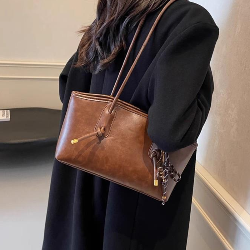 👜✨🌸 PROMO -50% ! Sac d'Épaule Vintage en Cuir PU – Intérieur Spacieux, Style Intemporel & Bande Porte-Épaule Réglable (Noir/Marron Foncé/Blanc/Marron Clair)