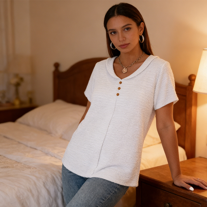 Haut à col en V pour femme, avec une surface texturée – coupe décontractée et infroissable ✨