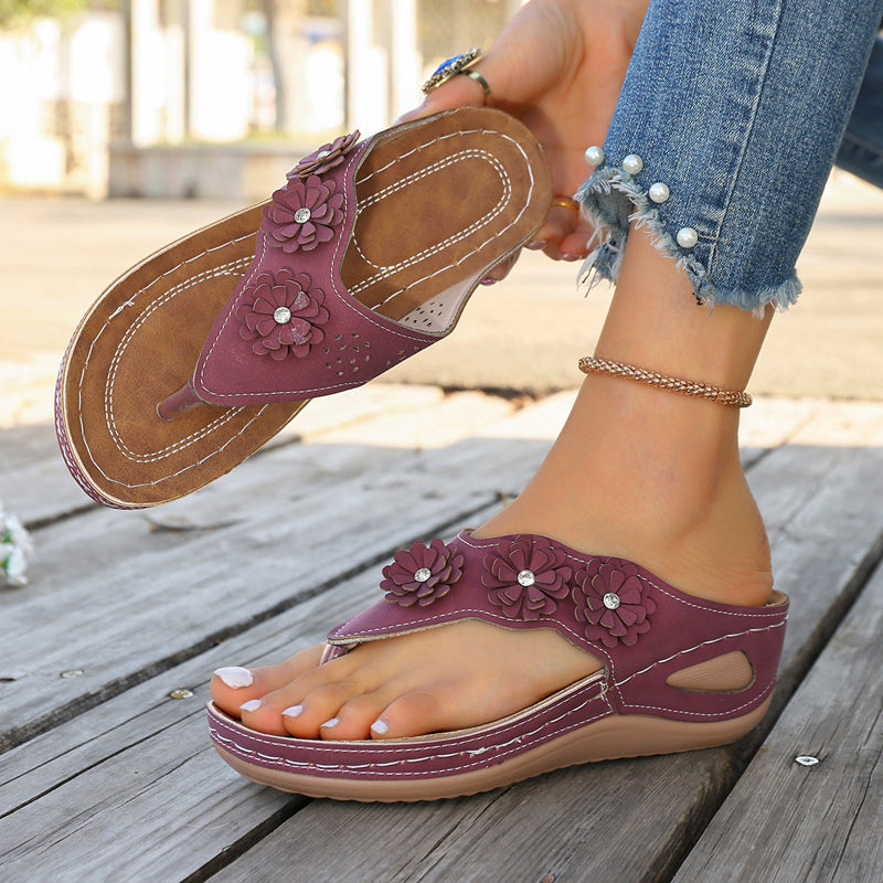 Sandales à lanières et talons compensés à motif floral pour femme