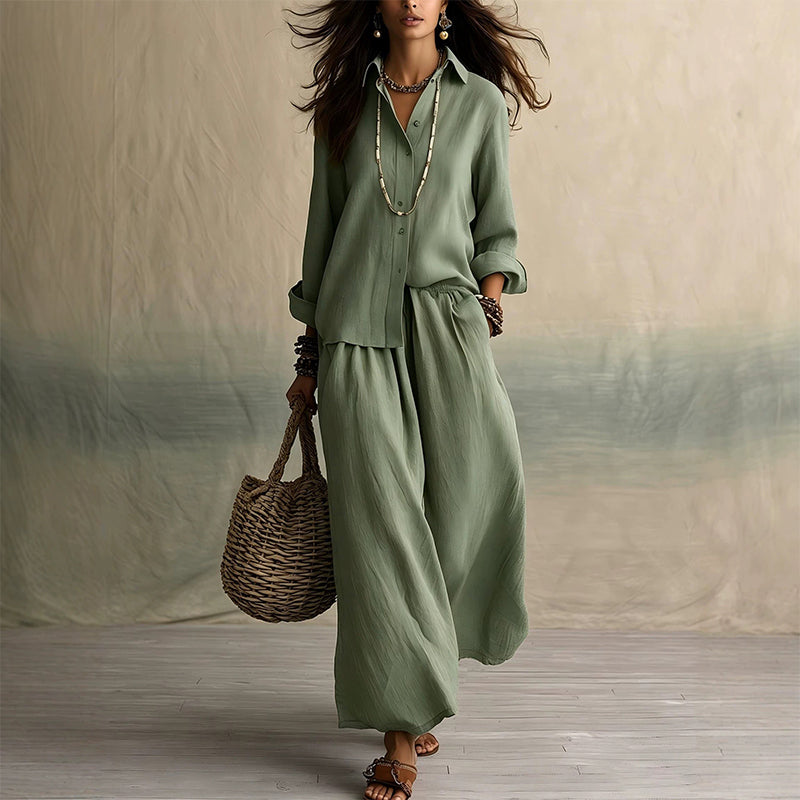 Ensemble composé d'un t-shirt à manches longues et d'un pantalon à jambes larges pour femme