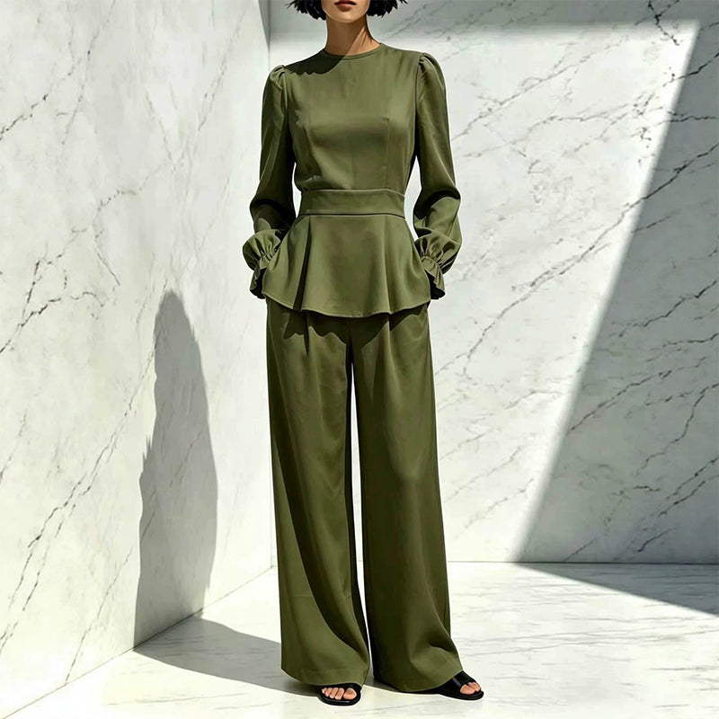 Ensemble élégant pour femme composé d'un haut à manches bouffantes et d'un pantalon à jambes larges