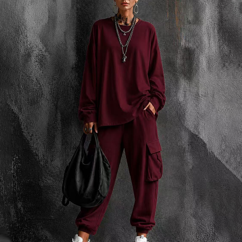Ensemble décontracté pour femme : haut à col rond et pantalon cargo