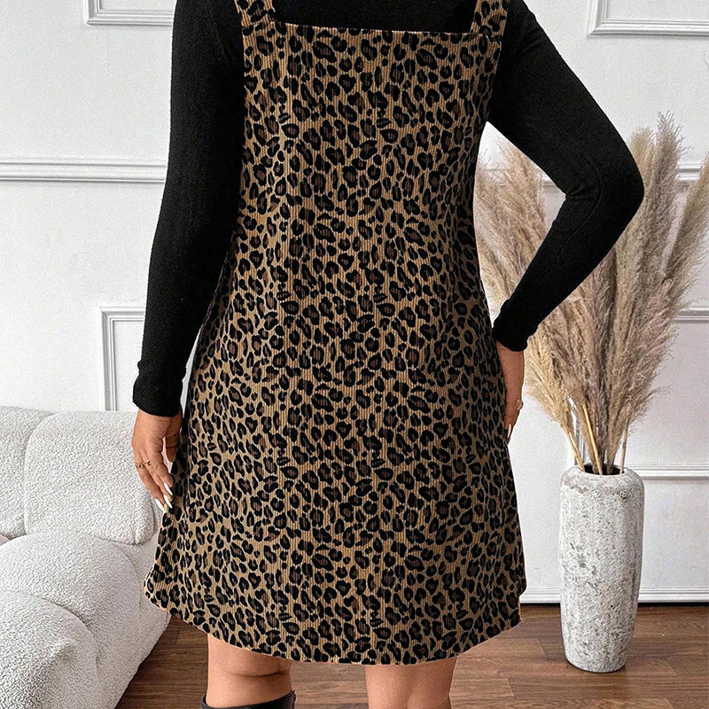 Ensemble composé d'une robe caraco et d'un haut à imprimé léopard, effet superposé