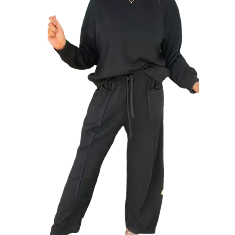 Ensemble composé d'un sweat-shirt à col rond et d'un pantalon à jambes larges pour femme